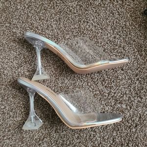 Women's size 8 heel